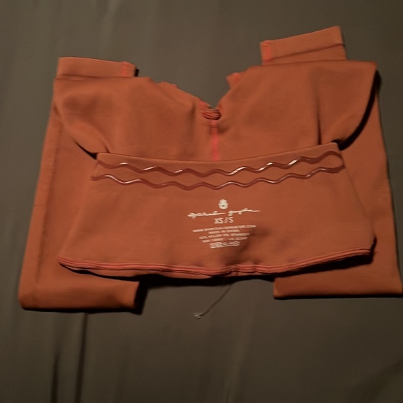 (NWOT) Spiritual Gangster Seamless Leggings in  Carmel color - Picture 6 of 6